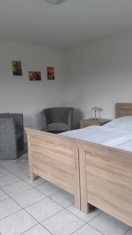 Ferienwohnung Roeben ซิมเมอร์อาท ภายนอก รูปภาพ