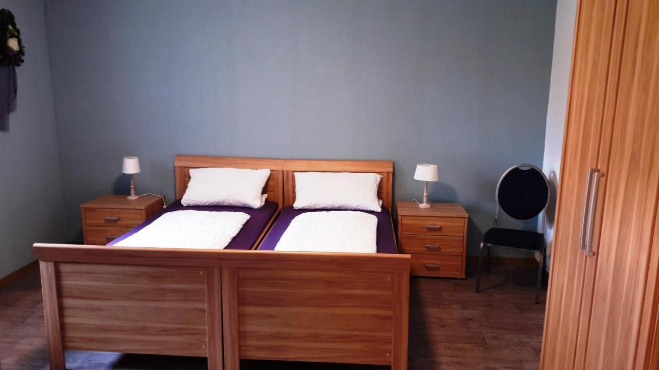 Ferienwohnung Roeben ซิมเมอร์อาท ภายนอก รูปภาพ
